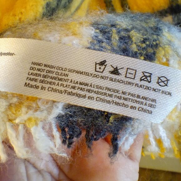 Urban Outfitters Black and Gold Yellow Plaid Scarf Clueless Pittsburgh Bruins - Picture 4 of 4